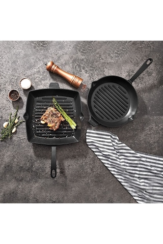 Korkmaz A2848-1 Casta Kırmızı Kare 30x30 Cm Grill Döküm Tava