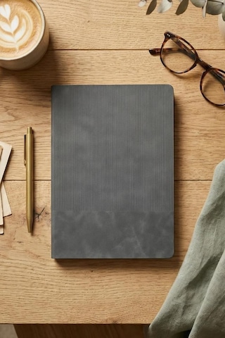 Smyth Stripes Esnek Kpk Vegan Deri Defter A5, 192 Sf. 80 Gr. Ivory. Kenar Renkli