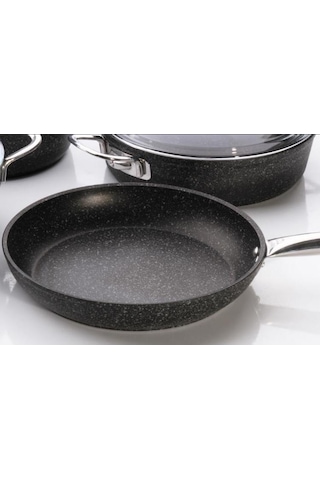 Falez Black Line Granit Döküm 32 CM Tava Siyah