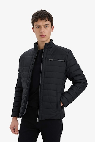 Defacto Su Geçirmez Slim Fit Dar Kesim Dik Yaka Fermuarlı İç Cepli Sunş Deri Ceket Mont X4014az25wnbk27 Siyah