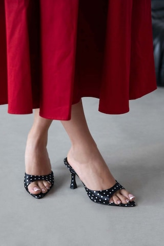 Wolk Shoes Franco Kadın Topuklu Deri Arkası Acık Topuklu Ayakkabı Siyah Puantiye
