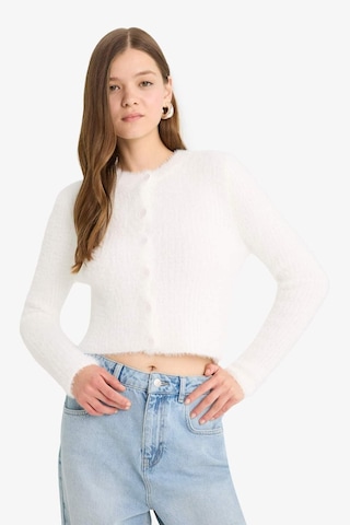 Defacto Coool Slim Fit Dar Kesim Bisiklet Yaka Triko Hırka Z9318az25wner98 Ekru