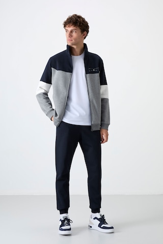 Tommy Life Gri Melanj - Lacivert Dik Yaka Renk Geçişli İçi Polarlı Erkek Eşofman Takımı - 85186 Gri Melanj - Lacivert