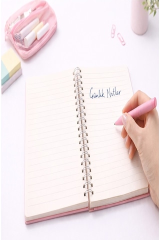 Kurdele Desenli Pembe Sert Kapak Spiralli Kareli Defter 17x24cm 120 Yaprak 1 Adet Not Defteri Okul Büro Ofis Defteri