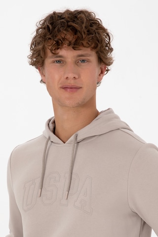 U.S. Polo Assn. Erkek Regular Fit Kapüşonlu Taş Basic Sweatshirt 50315663-VR049