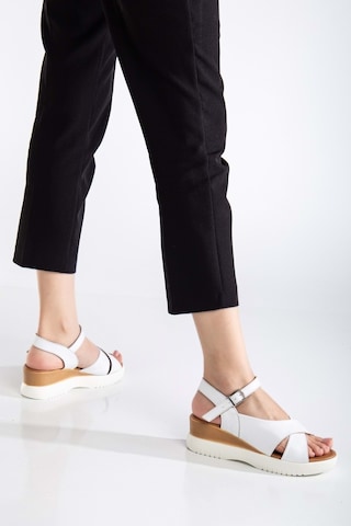 Analin Shoes Kadın Hakiki Deri Bilekten Bağlı Yüksek Taban Sandalet Beyaz