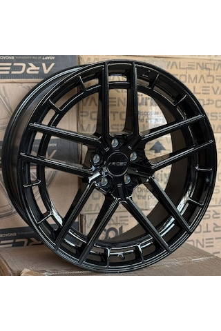 5 112 20 8.5 Et35 Ch66.6 Gloss Black Arceo Vienna
