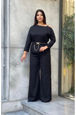 Trend Kadın Büyük Beden Yeni Sezon: Jakarlı Omuz Dekolteli, Aksesuarlı İkili Takım Siyah