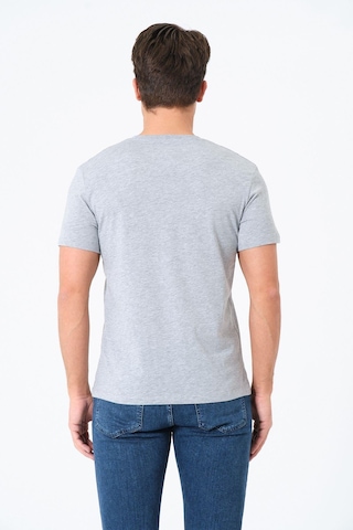 Rich Erkek V Yaka %100 Pamuk Kısa Kollu Gri T-shirt Basic Erkek Tişört Gri