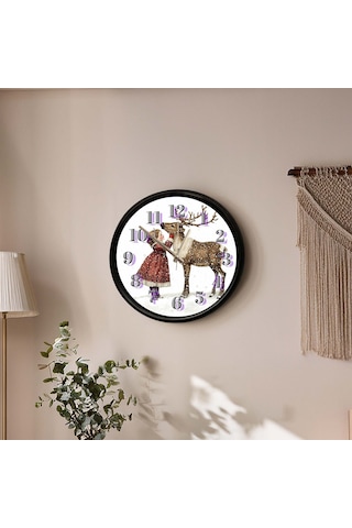 Kış Masalı Geyik Ve Kız Çocuğu Temalı Dekoratif Duvar Saati 28 Cm Sessiz Mekanizma Çok Renkli