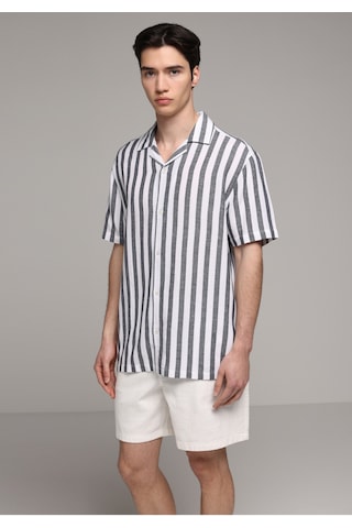 Colin's Colins Relaxed Fit Orta Bel Düz Erkek Beyaz Şort Cl1078482 Q1.v1 Wht
