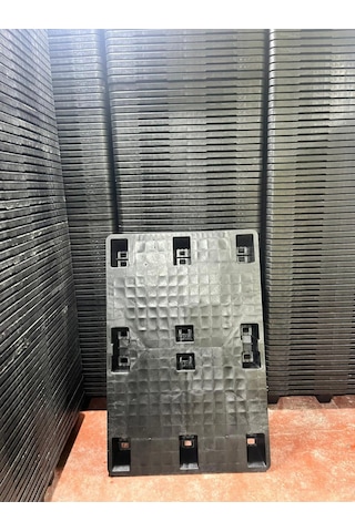 80 X 120 X 15 Cm Plastik Palet Siyah Üzeri Kapalı