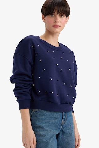Defacto Boxy Fit Bisiklet Yaka İşlemeli Kalın Sweatshirt G2153ax25wnnv28 Lacivert