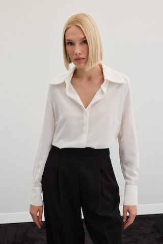 Sateen Aksesuarlı Klasik Gömlek - Ekru-136483 Ekru
