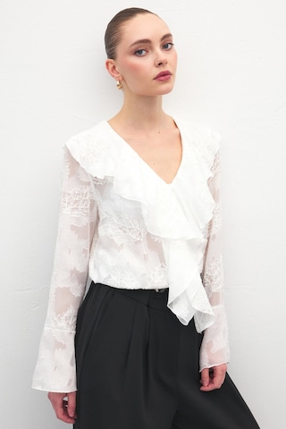 Sateen Fırfır Detaylı Nakışlı Gömlek - Ekru-137183 ekru