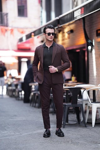 Modefendi Özel Seri %100 Gofre Kumaş İtalyan Kesim Pileli Modern Fit Takım Elbise Kahverengi