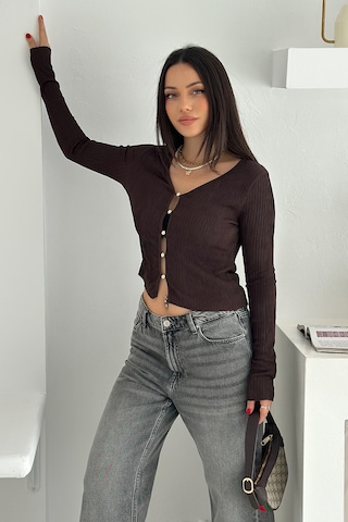 Noa & Noa Kadın Düğme Detaylı Fit Triko Bluz Zarif & Modern Stil Kahverengi