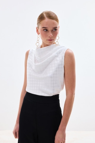 Sateen Puantiye Desenli Kolsuz Bluz - Ekru-136750 Ekru