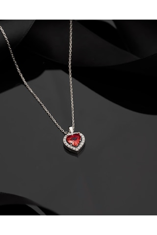 925 Ayar Lal Taşlı Rodyum Pırlanta Görünümlü Kalp Gümüş Kolye Gümüş - Rodyum