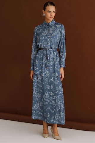 Mizalle Mavi Desenli Evaze Uzun Saten Etek Mavi