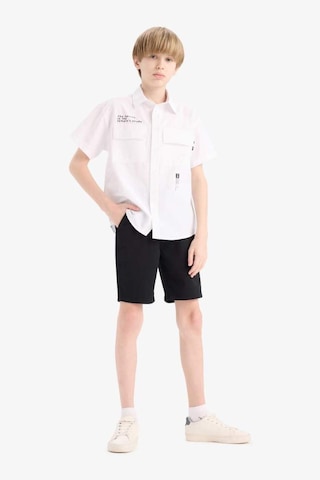 DeFacto Erkek Çocuk Cepli Basic Düz Gabardin Şort C2955A825SMBK27