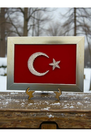 Ayyıldız Türk Bayrağı Filografi Tablo Çerçeveli 26x19 Cm Ayaklık Hediyeli 1 Adet