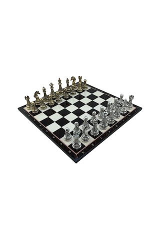 Gifthome Premium Battal Boy Metal İşlemeli Klasik Satranç Takımı Ve Katlanır Ceviz Desenli Mdf Satranç Tahtası 43x43 Cm.