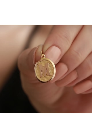 Özden Kuyumcusu  14 Ayar Altın Vintage Oval M Harf Kolye Ucu
