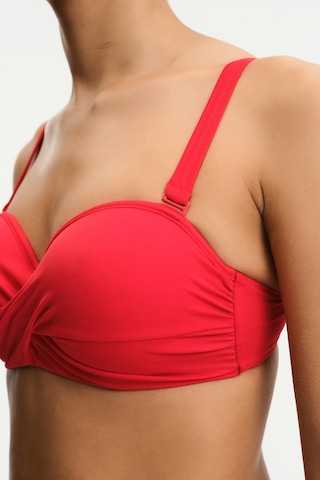 Penti Kırmızı Beauty Toparlayıcı Bikini Üstü