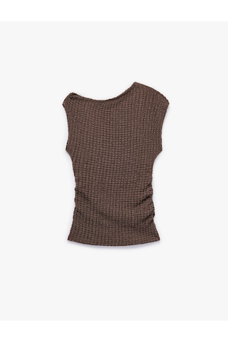 Koton Asimetrik Yaka Kolsuz Viskon Karışımlı Dokulu Crop Bluz Kahverengi 6skg60018ak Kahverengi