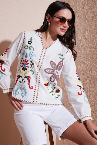 Lela Pamuklu Nakış Işlemeli Oversize Fit V Yaka Bayan Bluz 676254 Ekru