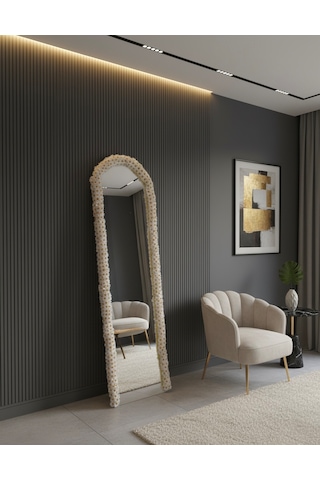 Gold Çerçeveli Papatyaların Büyüsüyle Buluşan "daisy Dreams" Boy Aynası Altın