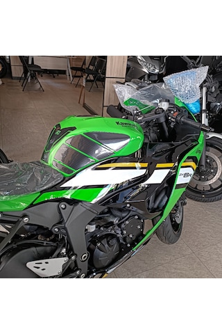Kawasaki Zx-6r 2025 İle Uyumlu Kaydırmaz 6d Karbon 16 Parça Tank Pad Seti Gc67 Yeşil Motor KARBON