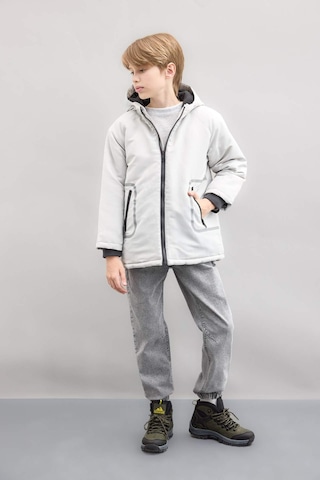 DeFacto Erkek Çocuk Su İtici Kapüşonlu Polar Astarlı Fermuarlı Cepli Parka D1132A824WNGR342