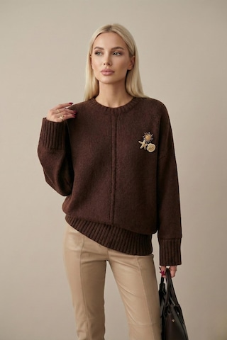 Rovebella Alora Broş Detaylı Oversize Kahverengi Kazak