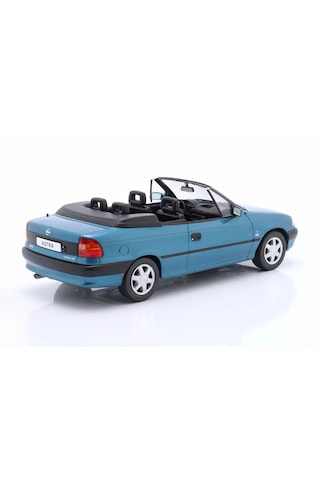 1:24 Whitebox 1994 Opel Astra F Cabrio