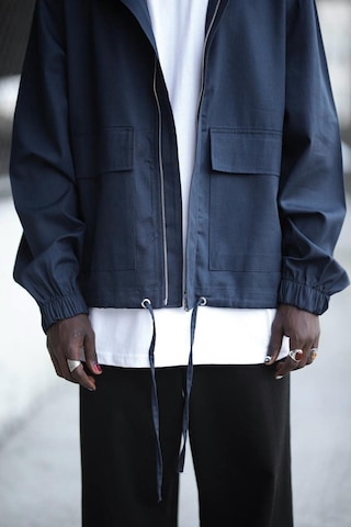 Oversize Gabardin Kumaş Astarsız Torba Cepli Dik Yaka Fermuar Kapamalı Baharlık Mont 001