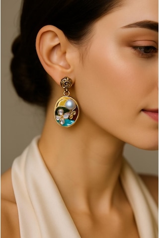 Çiçek Motifli İncili Küpe Çok Renkli