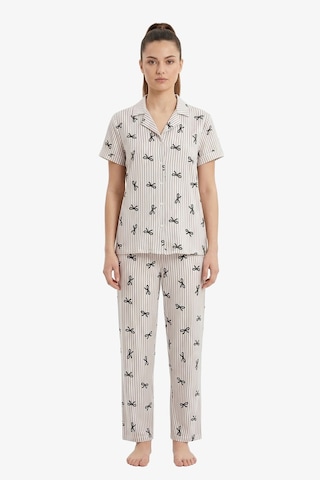 Cottonhill Gri Çizgi Desenli Yumuşak Dokulu Gömlek Yaka Kadın Pijama Takımı
