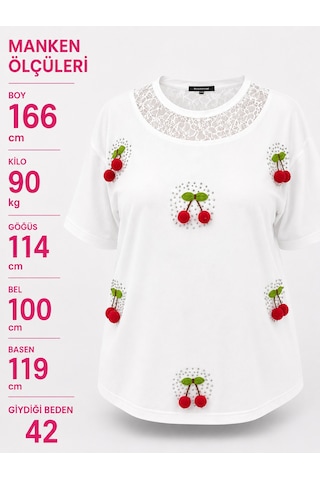 Büyük Beden Yakası Kolları Dantel Detaylı Taşlı Kiraz Figürlü Kadın Bluz Beyaz