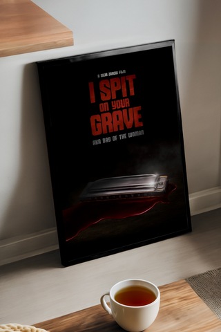 Mezarına Tüküreceğim Siyah Ahşap Çerçeveli Poster, Film Duvar Tablosu