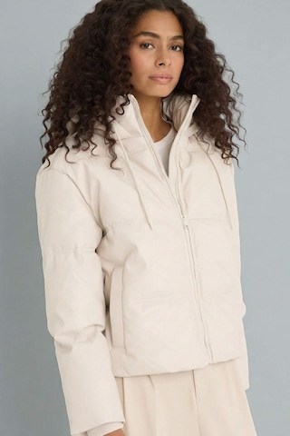 Defacto Regular Fit Kapüşonlu Polar Astarlı Suni Deri Mont F2142ax25wner128 Ekru-er128