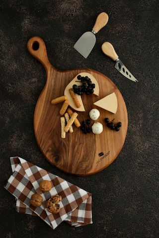 Doğal Ceviz Yuvarlak Sunum-Kesme Tahtası-Lazerle İsim/Söz Yazılır