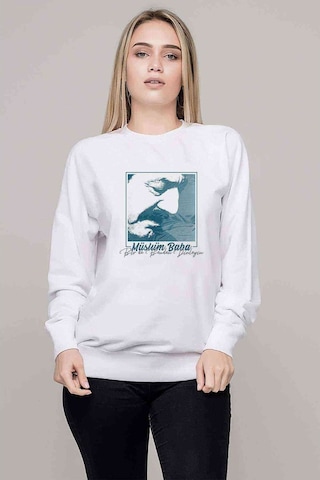 Müslüm Baba Birde Benden Dinleyin Baskılı Beyaz Kadın Sweatshirt
