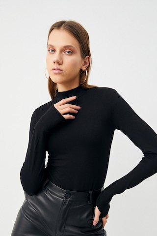 Hiccup Bıpantolon Kadın 4'lü Cut Out Detaylı Yarım Balıkçı Yaka Body Siyah 05