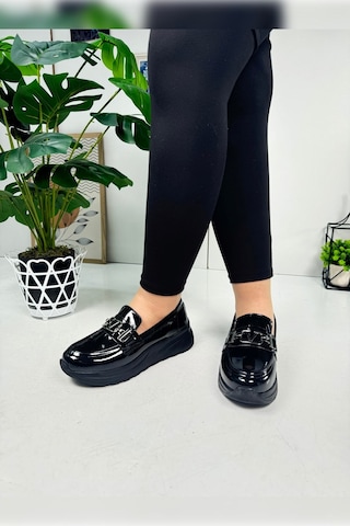 Günlük Kadın Loafer V Tokalı Kalın Topuklu Tırtıklı Tabanlı Oval Burunlu Makosen Ayakkabı 7697 SIYAH RUGAN