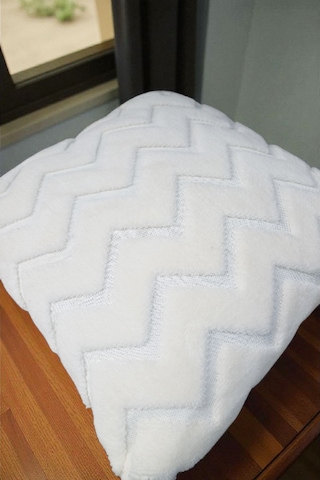 İskandinav Stil Peluş Yumuşak Dokulu Dekoratif Kırlent Kılıfı 2 Li Set 43x43 Cm Krem Zigzag