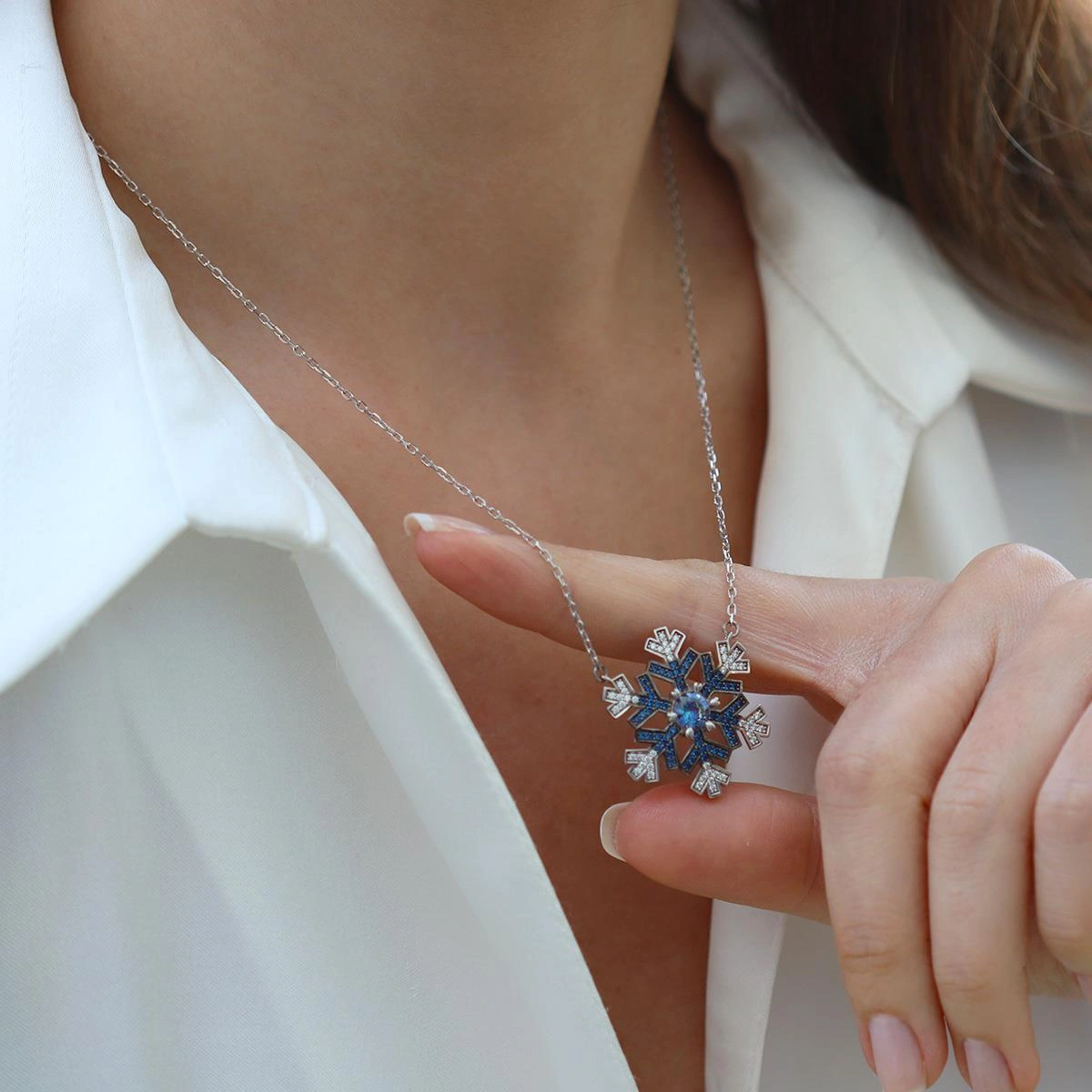 Kar Tanesi Lacivert Taşlı Gümüş Kolye Gümüş