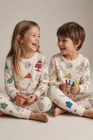 Zuzunga Boyanabilir Doğum Günü Temalı Çocuk Pijama Takımı Yıkanabilir 6-lı Kalem Hediyeli Ekru