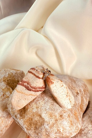 Limited Edition Haç Tasarım Altın Gold Renk 316l Stainless Steel Çelik Piercing Tragus Helix Altın